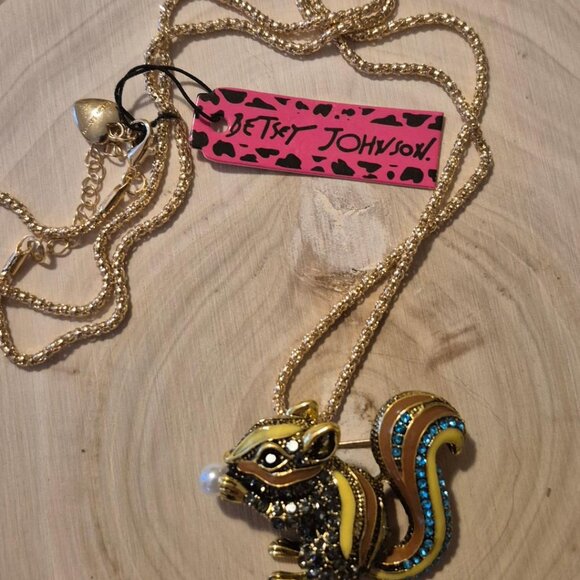 Discontinued Betsy Johnson jewelry - Picture 9 of 9